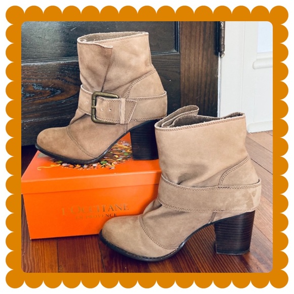Tan suede pull on booties - Picture 1 of 9